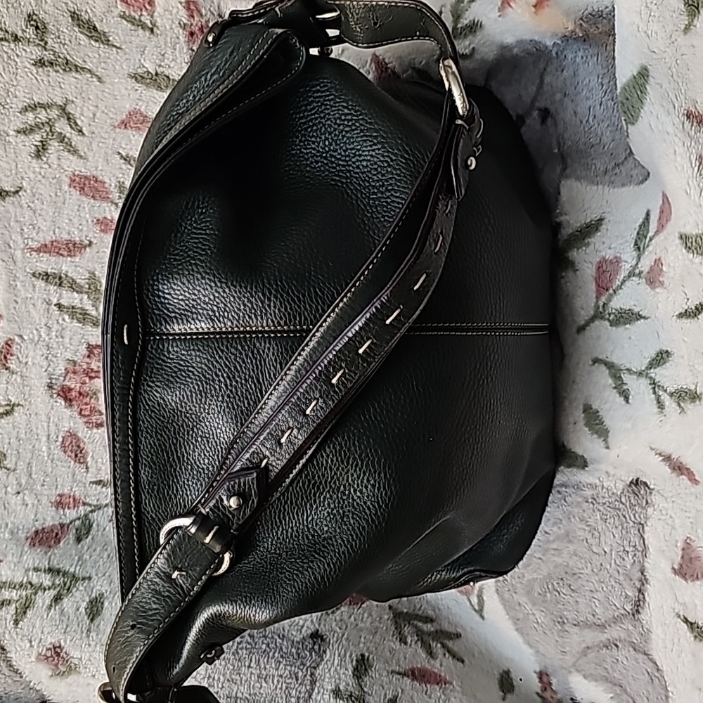 Liz Claiborne olive green hobo shoulder bag EUC